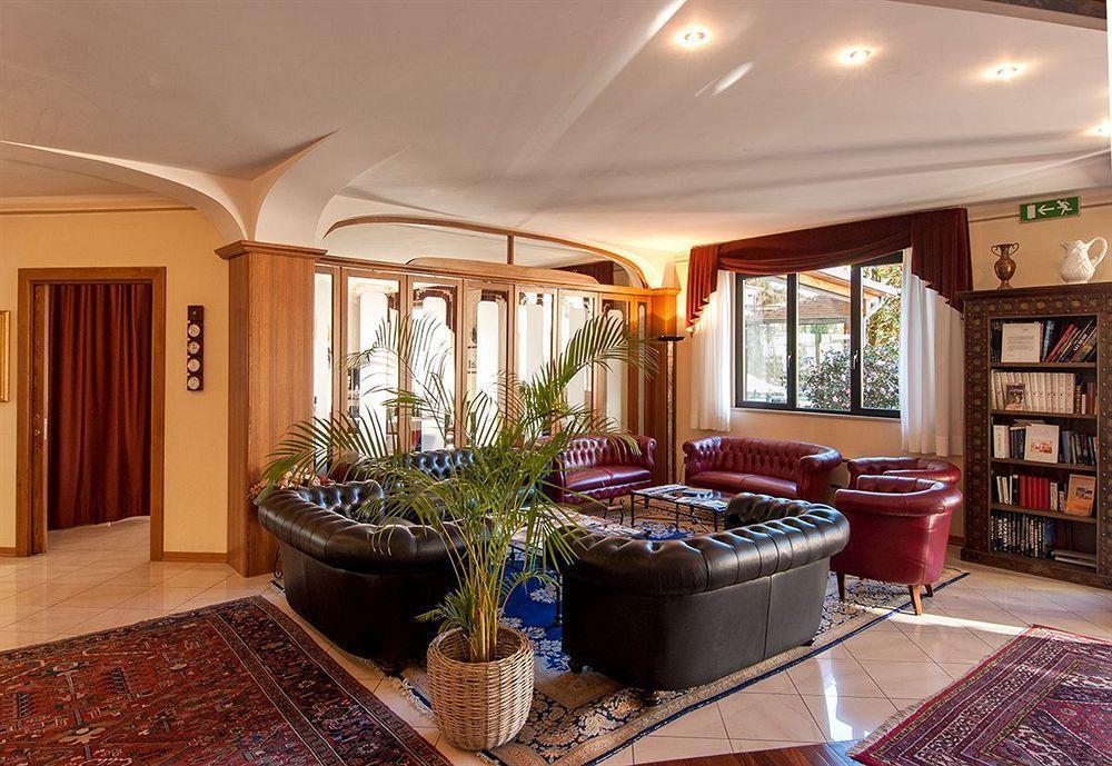 Parc Hotel Poppi Dış mekan fotoğraf